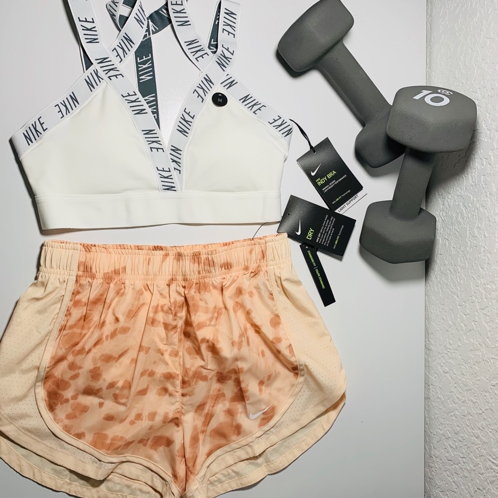 NEW/ Nike sports INDY BRA (Dry-fit Technology)